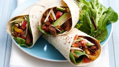 <a href="http://kitchen.nine.com.au/2016/06/16/11/27/beef-and-bean-burritos" target="_top">Beef and bean burritos</a>