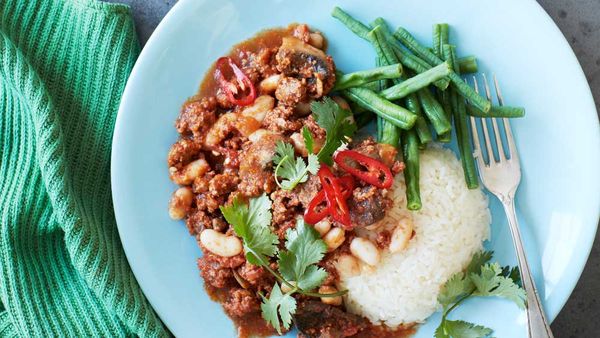 Portuguese minced lamb with white beans