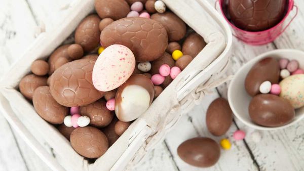 The verdict on whether chocolate belongs in or out of the fridge. Image: iStock chocolate Easter eggs