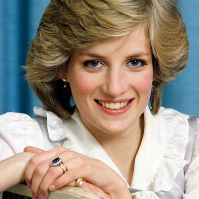 Princess Diana in 1983, her engagement ring on display.