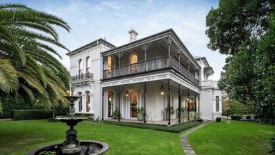 Mansions homes property real estate Australia Melbourne Adelaide Brisbane Perth Canberra