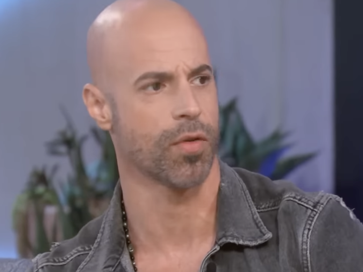 Chris Daughtry speaks about the death of his daughter and mother within a  week. - 9Celebrity
