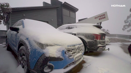 Mt Hotham locals woke to more than 10cm of fresh snow this morning after temperatures plunged to almost minus four degrees.ï»¿