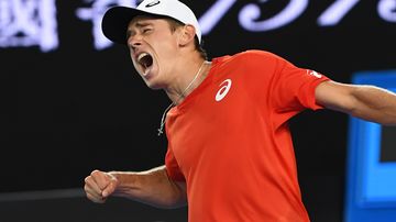 Aussie Alex raises the roof with epic victory