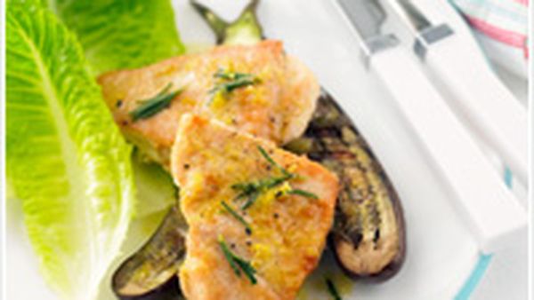 Pan-fried chicken breast with rosemary and lemon