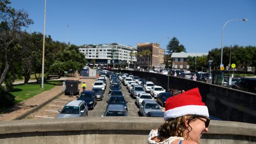 Large lines at Bondi's COVID-19 testing clinic on Christmas Day