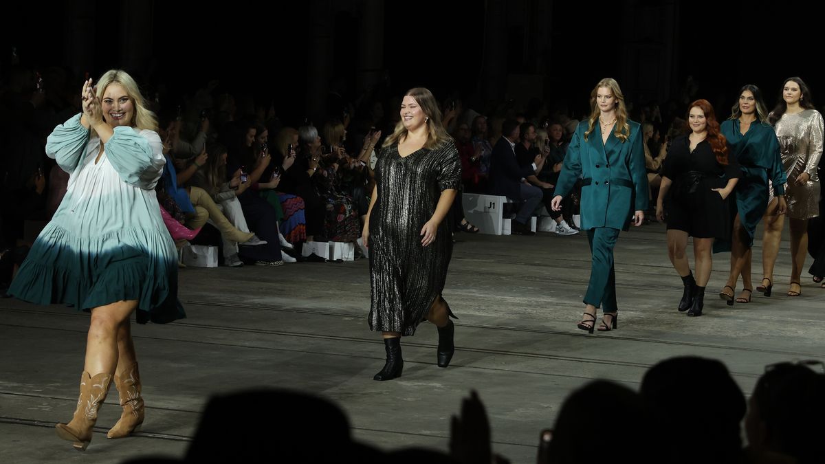 Australian Fashion Week Hosts Its First Ever Plus-Size Runway Show In 2022  - 9Style