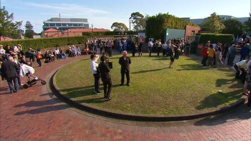 Patients and medical staff were evacuated from the top five floors of the Prince of Wales Private Hospital. (9NEWS)