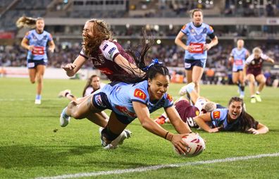 CANBERRA, AUSTRALIA - JUNE 24: Tiana Penitani of the Blues dives to score a try that was later disallowed during the Women's State of Origin match between New South Wales and Queensland at GIO Stadium, on June 24, 2022, in Canberra, Australia. (Photo by Mark Nolan/Getty Images)