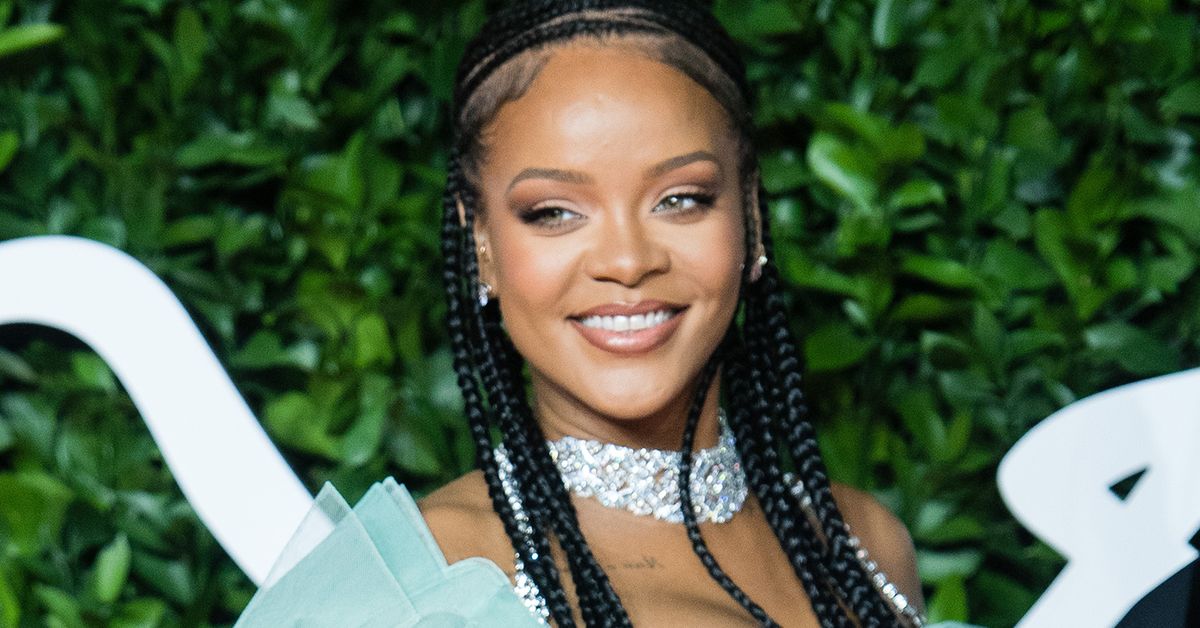 Rihanna Is Officially A Billionaire At 33 Years Old, According To