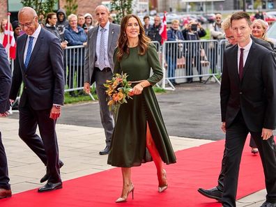 Kate Middleton lookalike Crown Princess Mary: Carries £1,770 Prada