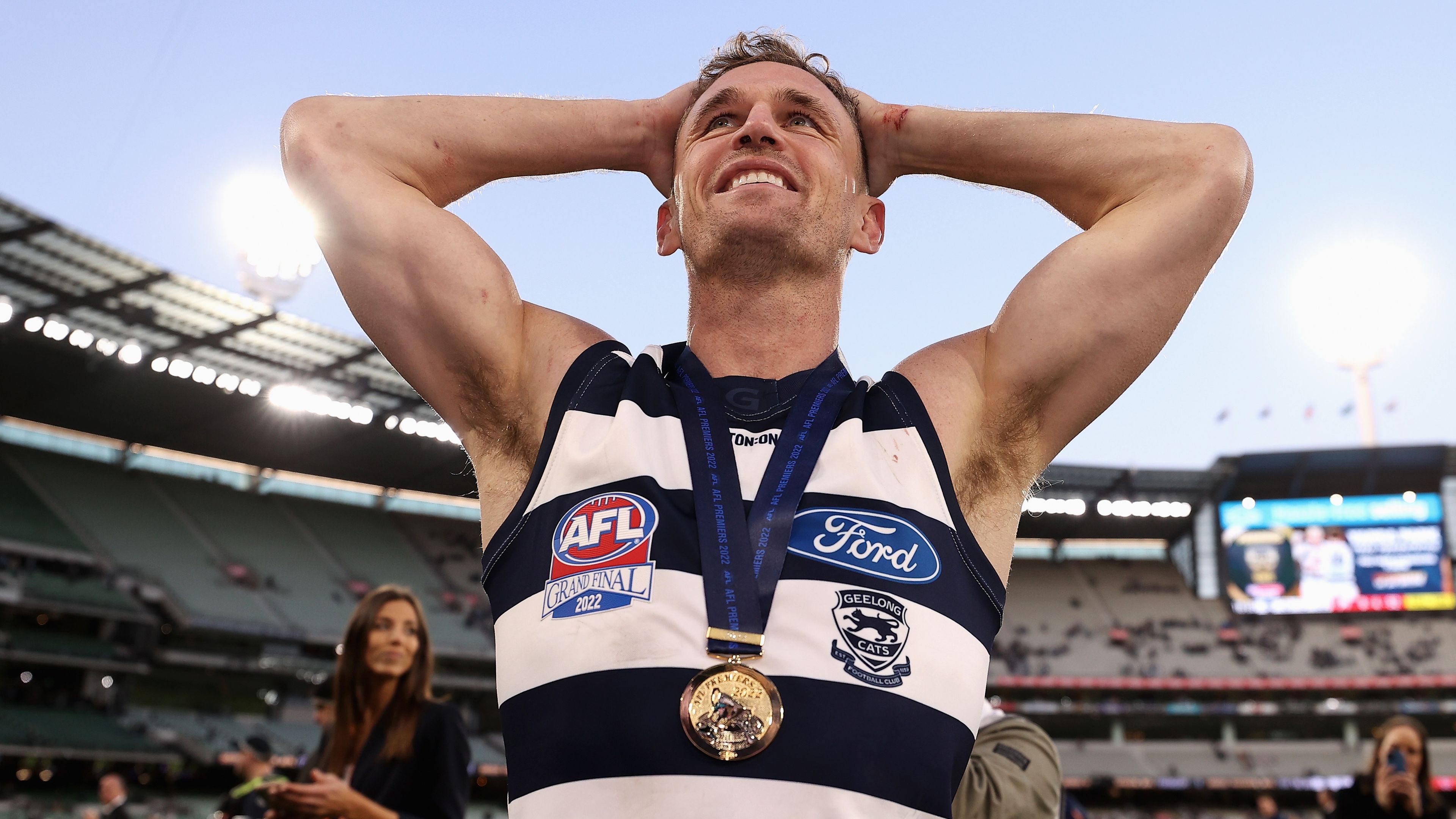 Joel Selwood celebrates after winning the 2022 AFL grand final.