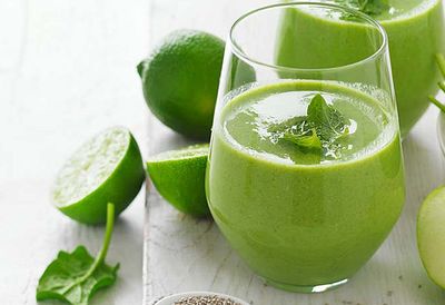 Apple, spinach and mint smoothie