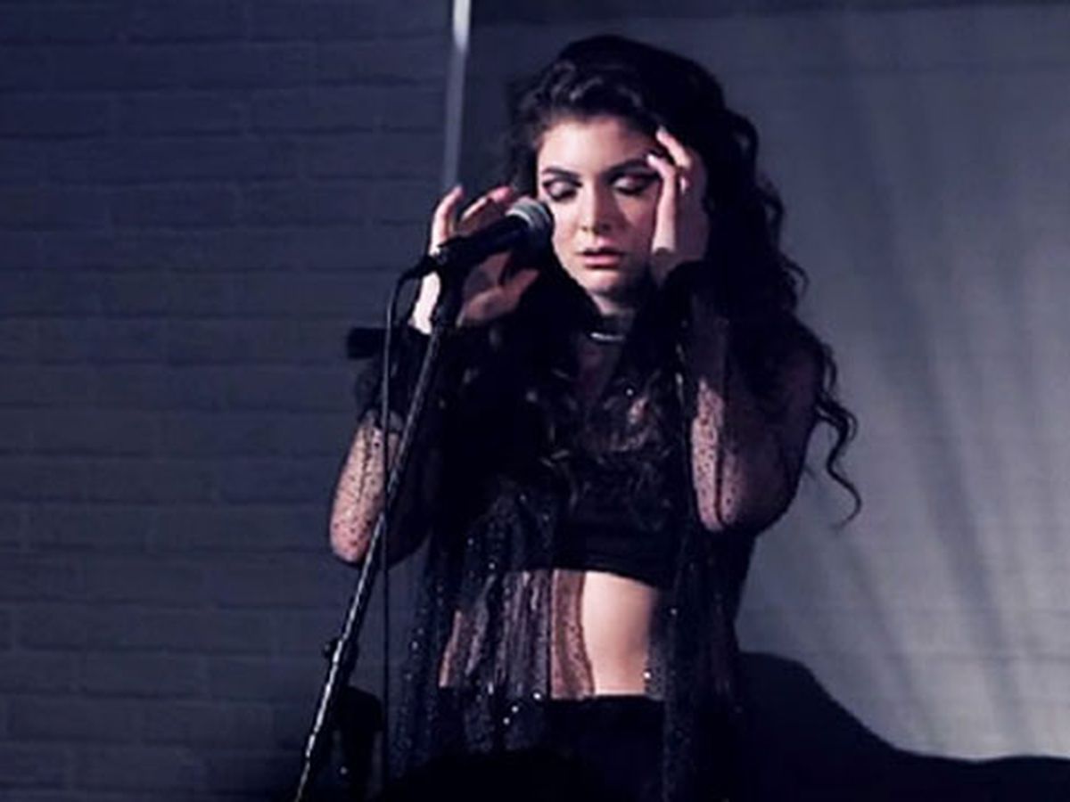 Lorde's 'Royals' banned from airwaves during World Series