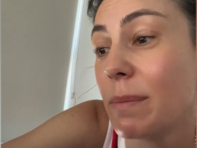 Amy Shark apologises for TikTok of crying baby on a flight