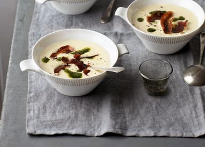 <a href="http://kitchen.nine.com.au/2016/05/17/10/50/white-bean-velout-with-salsa-verde-and-candied-pancetta" target="_top">White bean velout&eacute; with salsa verde and candied pancetta</a>