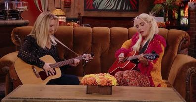 Lisa Kudrow, Phoebe, Smelly Cat, Lady Gaga, duet, reunion, Friends