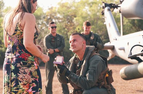 A U-S Marine who was deployed to Australia on a six-month rotation, has used a chopper to propose to his girlfriend, who lives in Darwin.