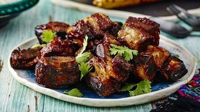 <a href="http://kitchen.nine.com.au/2016/05/20/11/12/sticky-mexican-beef-ribs" target="_top">Sticky Mexican beef ribs</a>