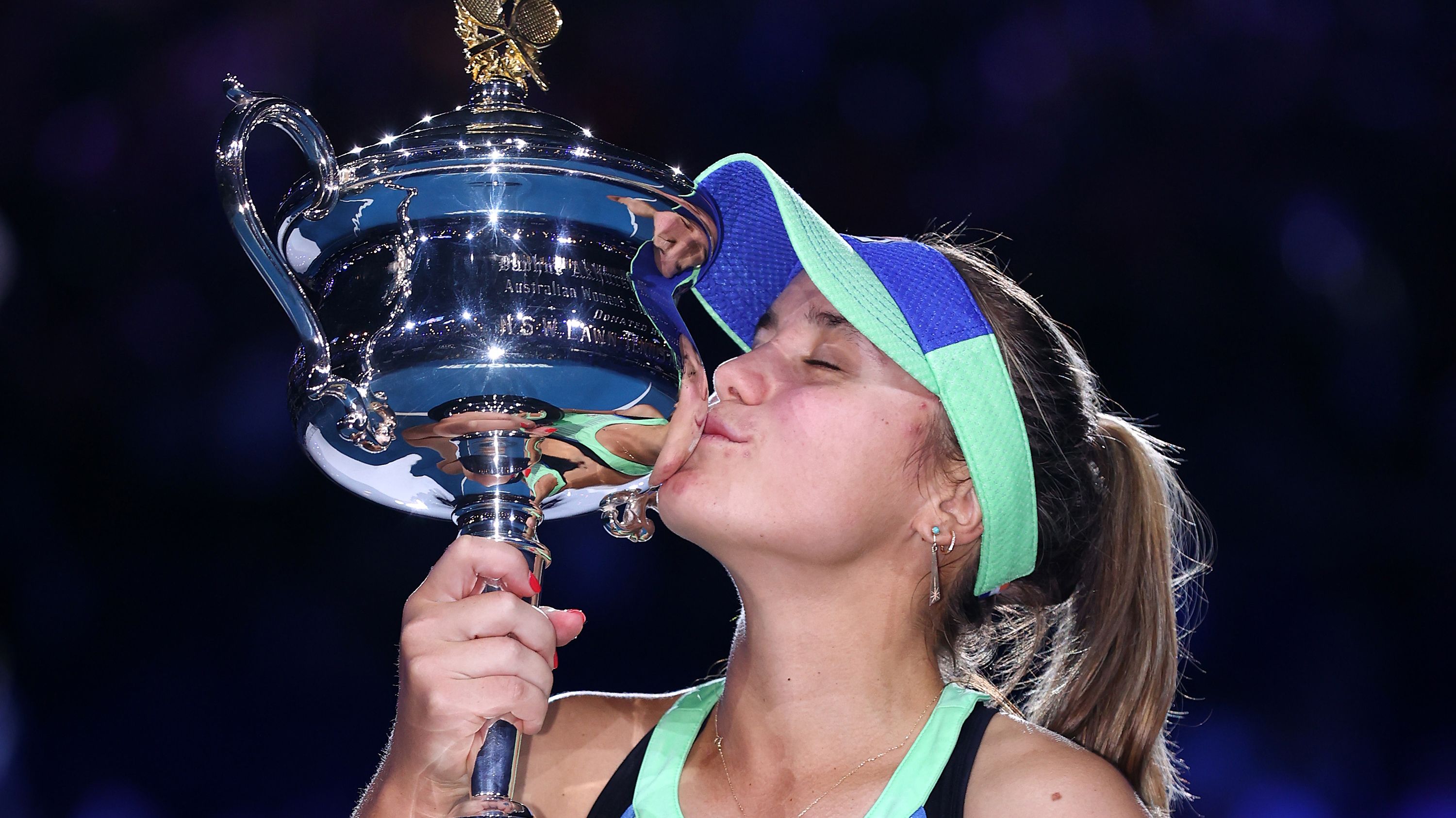 Sofia Kenin wills herself to extraordinary Australian Open title