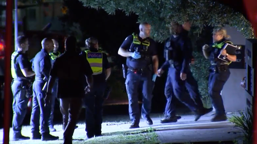 A man has been bitten by a police dog during an arrest, bringing a four-hour siege to an end in Melbourne's north-east.ï»¿