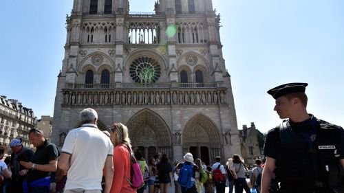 Car filled with gas cylinders found near Paris’ Notre Dame