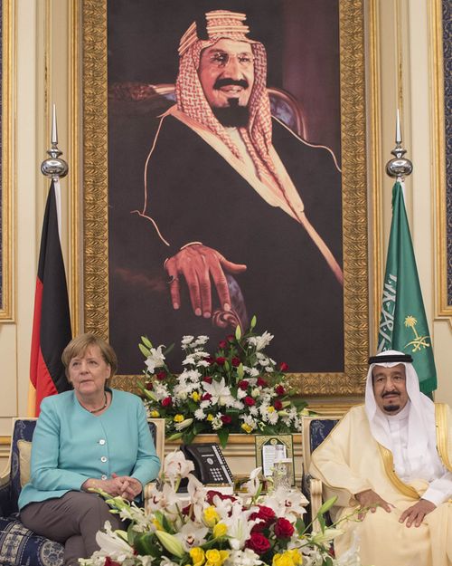 German Chancellor Angela Merkel (L) sitting next to Saudi Arabia's King Salman bin Abdulaziz al-Saud during a meeting in Jeddah. ​Merkel met Saudi King Salman as she began a visit focused on bilateral relations and preparations for the next G20 meeting.