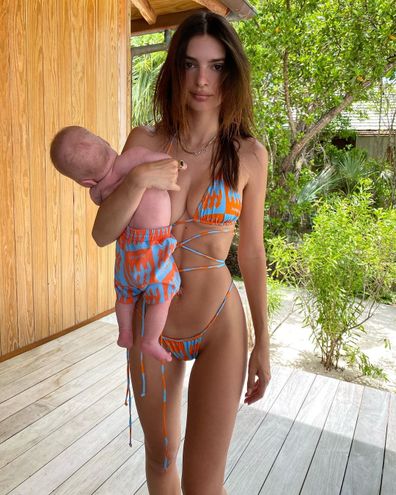 Emily Ratajkowski twins with son