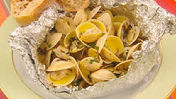 Clam parcels with garlic butter