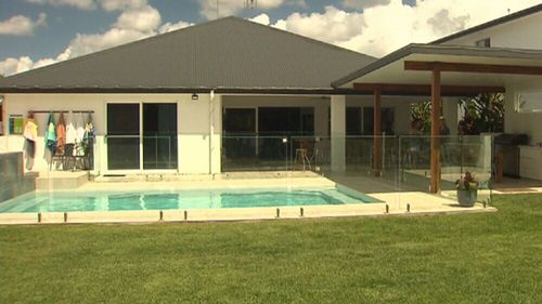 Queenslander Samantha May paid for her renovation using an interest-free payment deal. (9NEWS)