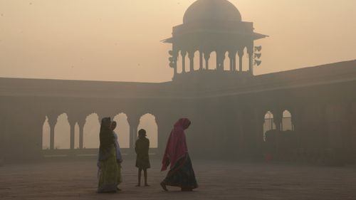 Delhi state smog draws 'gas chamber' comparison