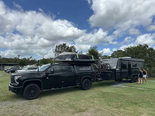 Dan e Naomi Toohey viajando pela Austrália