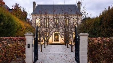 7 Ottawa Road, Toorak, Victoria.