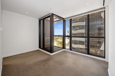 One bedroom apartment for sale in Melbourne.