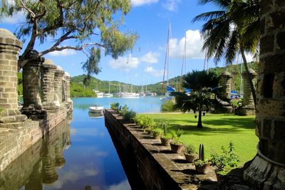 <strong>Antigua and Barbuda: Naval
Dockyard</strong>