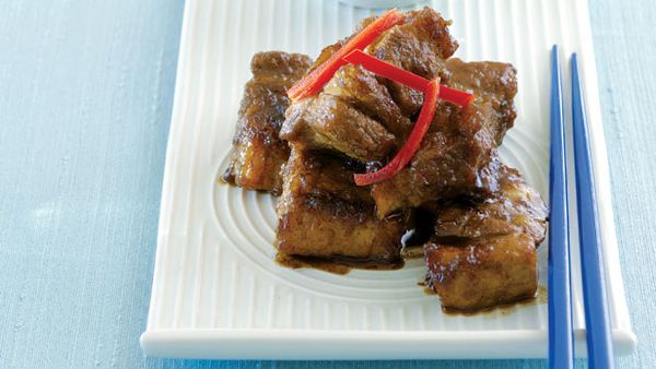 Sticky pork cubes