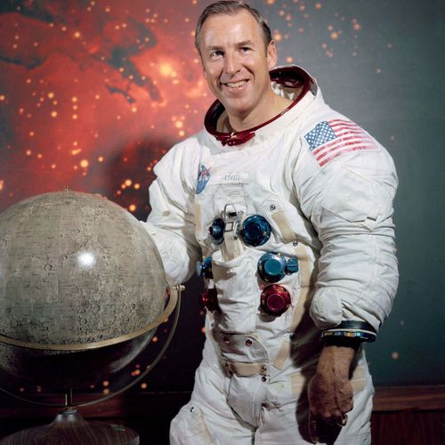 O astronauta James A. Lovell, aqui em 1969, morreu em 7 de agosto na floresta da piscina, Illinois.