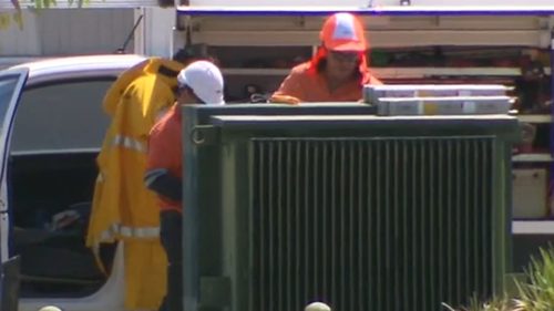 The power outages have lasted for over three days, leaving residents in Perth's southern suburbs to swelter amid a heatwave. 