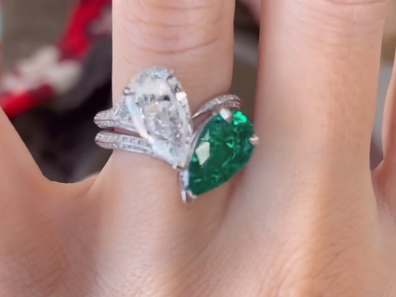 Megan Fox shows off beautiful toi et moi engagement ring from Machine Gun Kelly.