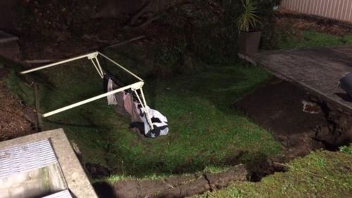 Residents allowed to return after sinkhole opens up in Sydney