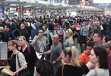 How many passenger movements went through Sydney Airport in 2022?