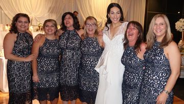 Six women managed to laugh off the common blunder after all choosing the $160 ‘Forever New’ navy and white pencil dress on Saturday. (Facebook / Debbie Speranza)