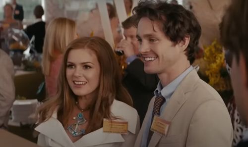 Isla Fisher e Hugh Dancy in Confessioni di una maniaca dello shopping.