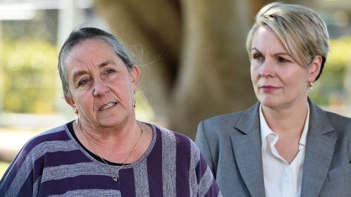 Karen Willis (left) with deputy Labor leader Tanya Plibersek.