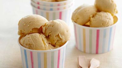 <a href="http://kitchen.nine.com.au/2016/05/16/11/54/vanilla-bean-icecream" target="_top">Vanilla bean ice-cream</a> recipe