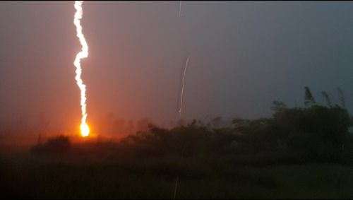 What happens when sand is struck by lightning? | Fulgurites Explainer