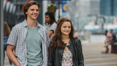 Joel Courtney as Lee Flynn, Joey King as Shelly 'Elle' Evans of The Kissing Booth 2.