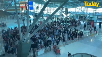 Alan Joyce Qantas Sydney Airport delays