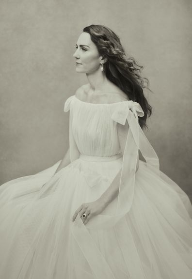 EXPIRES 31st DECEMBER 2022 UNLESS KENSINGTON PALACE SAYS OTHERWISE. Kate Middleton 40th birthday portrait by Paolo Roversi.