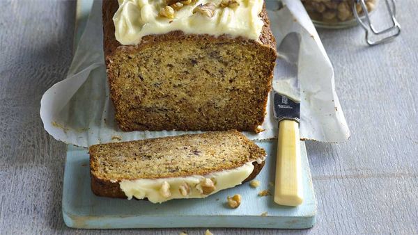 Banana cake with cream cheese icing